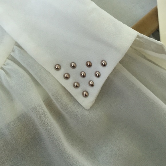 FOREVER 21 CREAM TANK SHEER - Picture 2 of 3